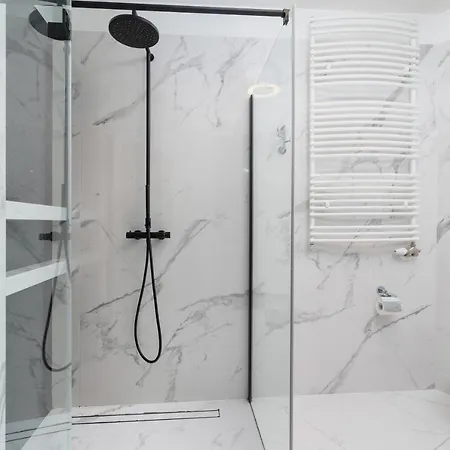 Diamond By Renters Prestige Cracovia