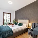 Diamond By Renters Prestige * كراكوفيا
