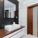 Diamond By Renters Prestige شقة كراكوفيا