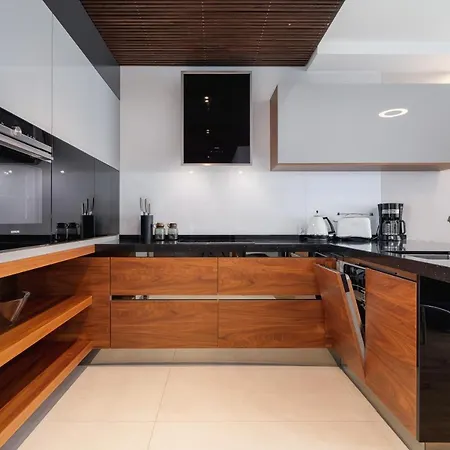 Diamond By Renters Prestige * Cracovie