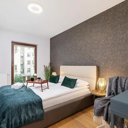 Diamond By Renters Prestige * Cracóvia